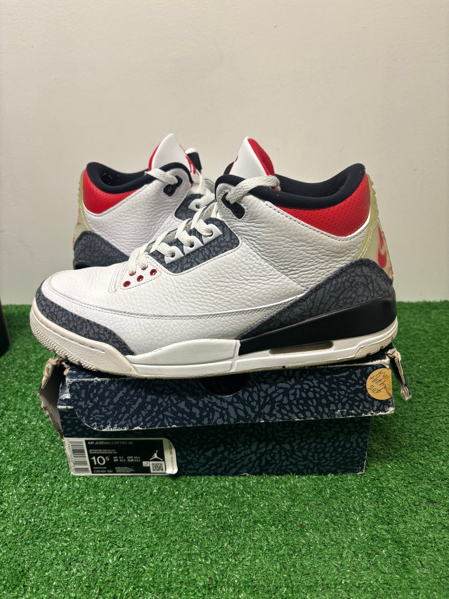 Air Jordan 3 Denim Size 10.5 Mens $160