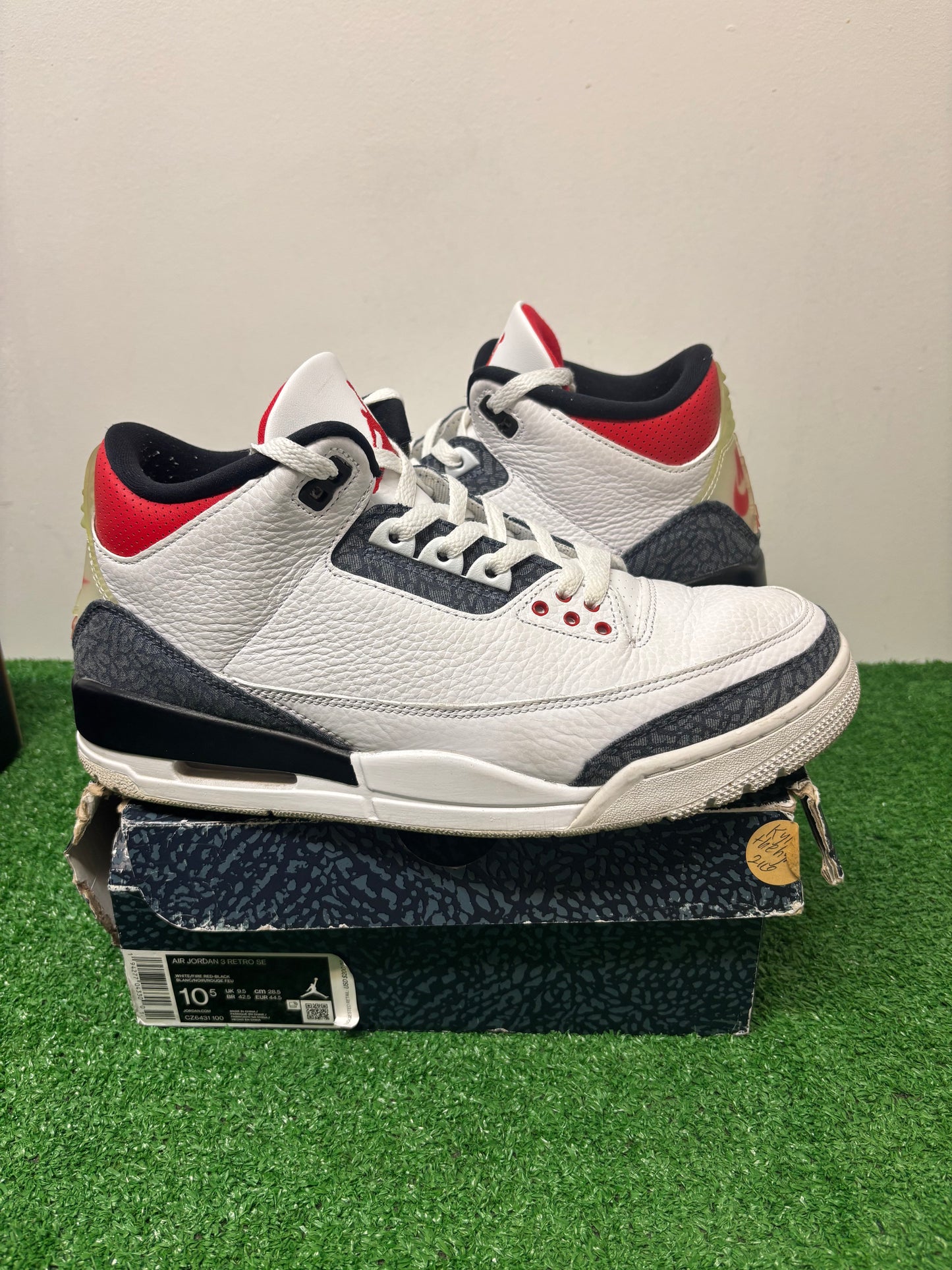 Air Jordan 3 Denim Size 10.5 Mens $160