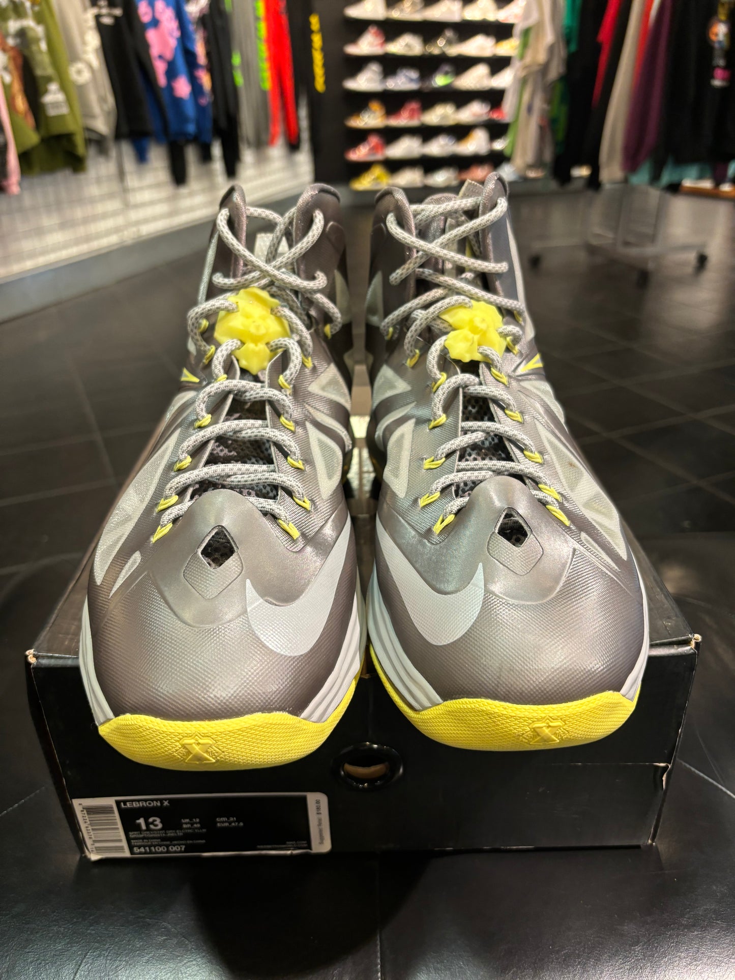 Men’s Shoes Nike LeBron 10 Yellow Diamond Size 13 $150