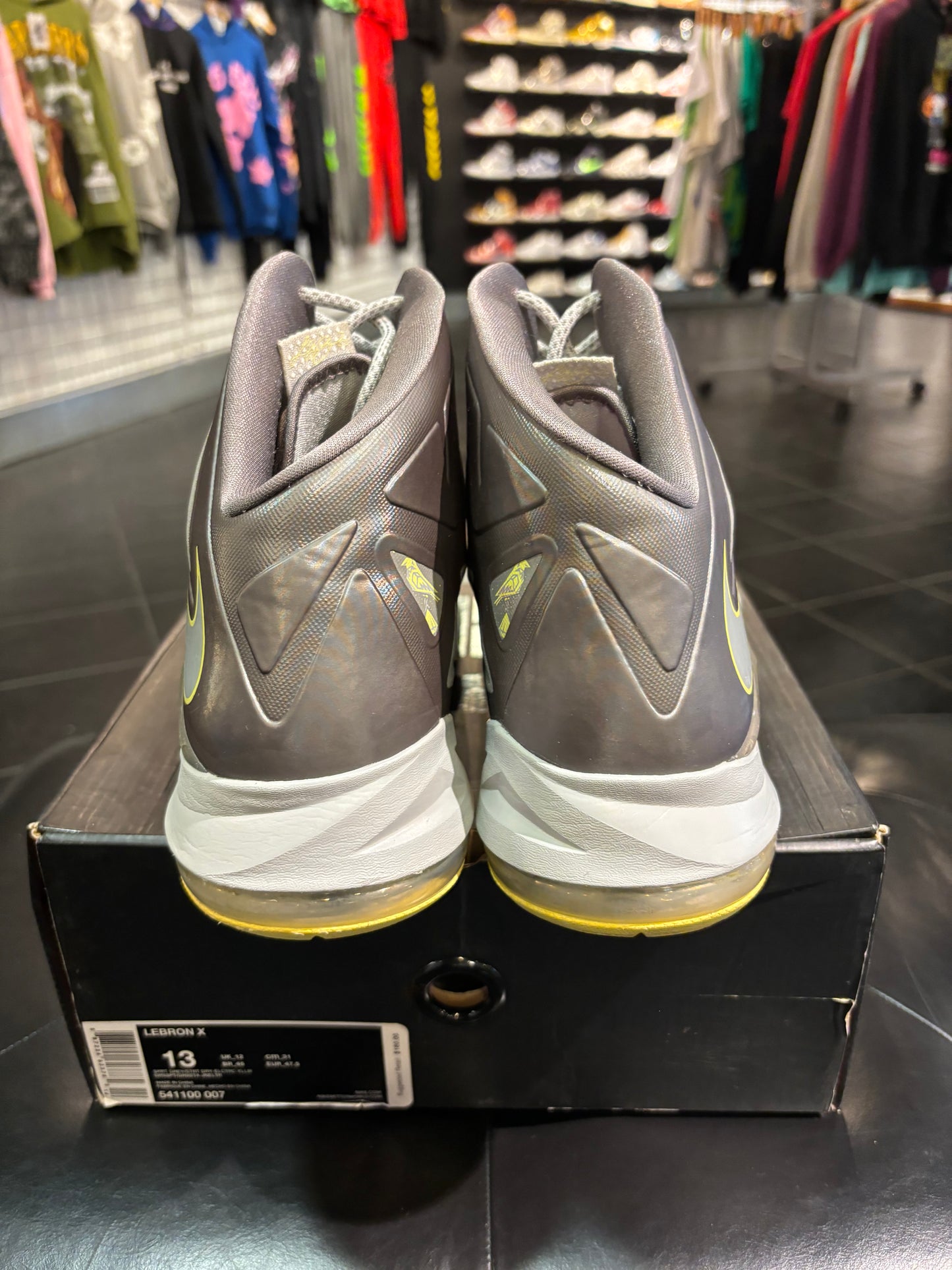 Men’s Shoes Nike LeBron 10 Yellow Diamond Size 13 $150