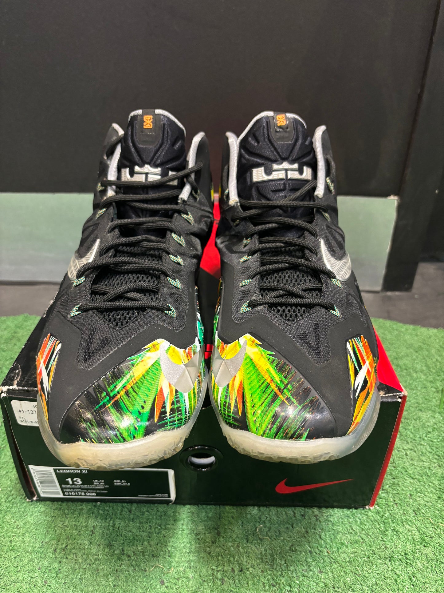 Nike Lebron 11 Everglades Size 13