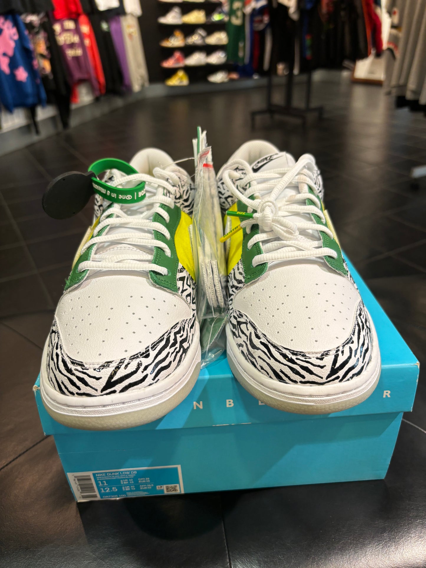 Nike Dunk Low Doernbecher Zoe Size 11 Men’s Shoes $280