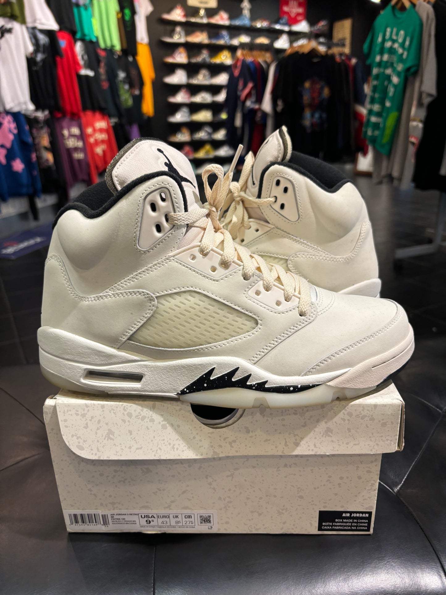 Men’s Air Jordan 5 Sail Size 9.5 Pre-Owned Shoes $125