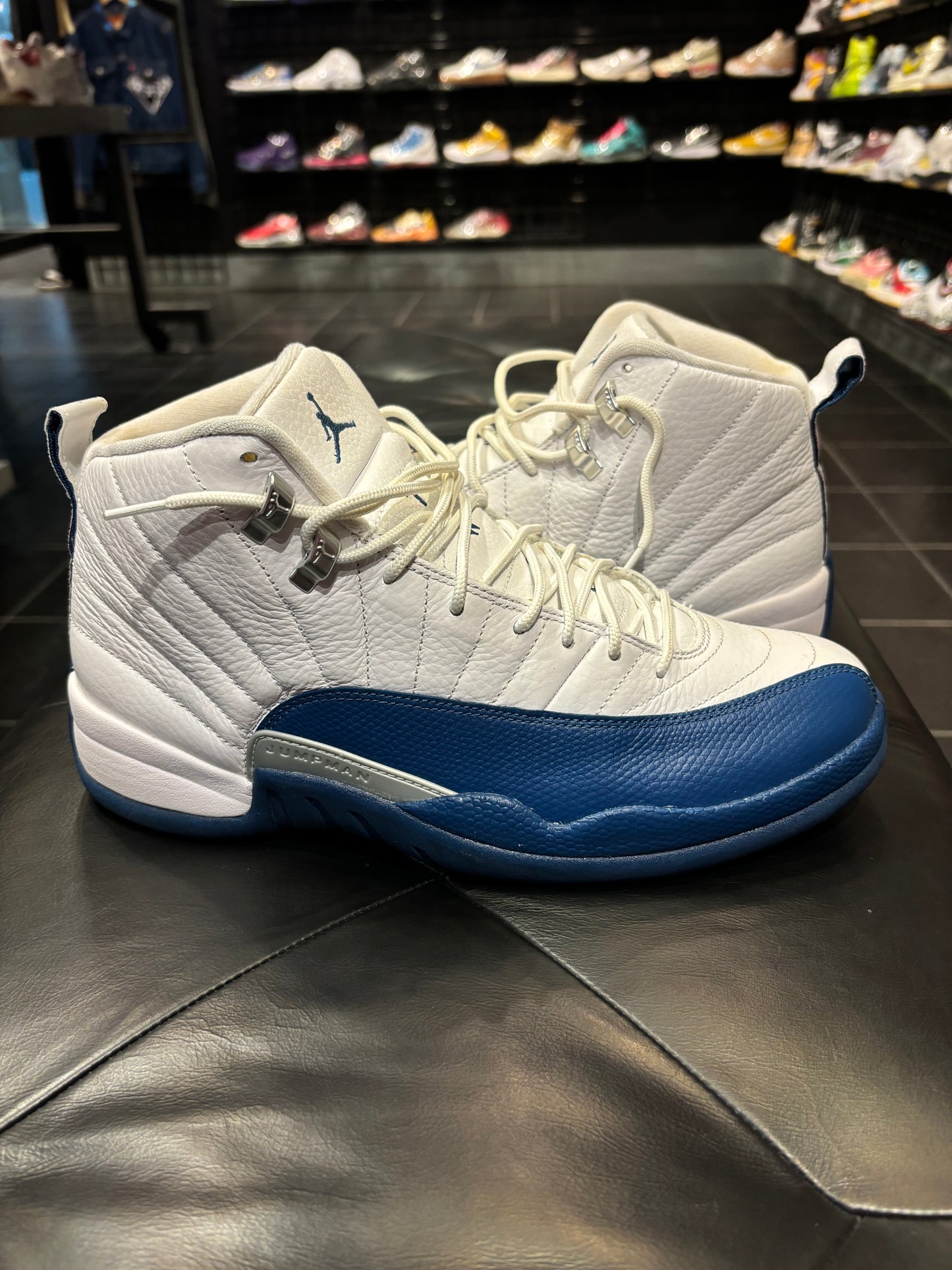 Men’s Air Jordan 12 French Blue Size 10.5 $170 Shoes