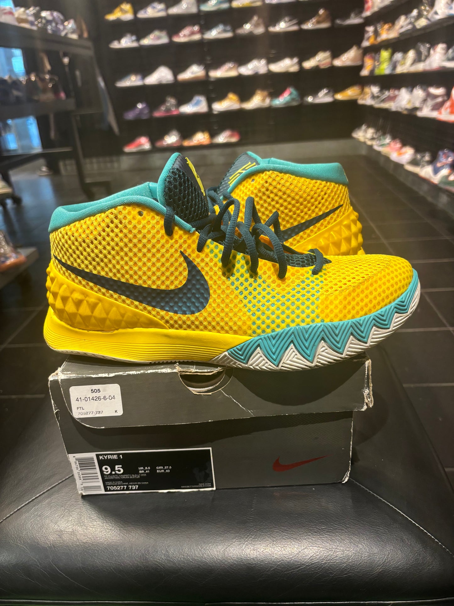 Men’s Nike Kyrie 1 Letterman Size 9.5 Shoes $170