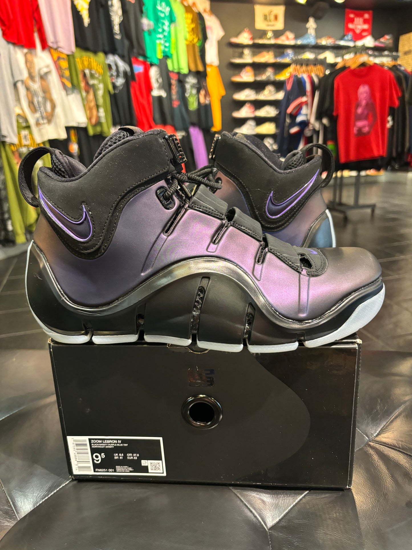 Nike LeBron 4 Eggplant Size 9.5 Worn $130 Men’s Shoes