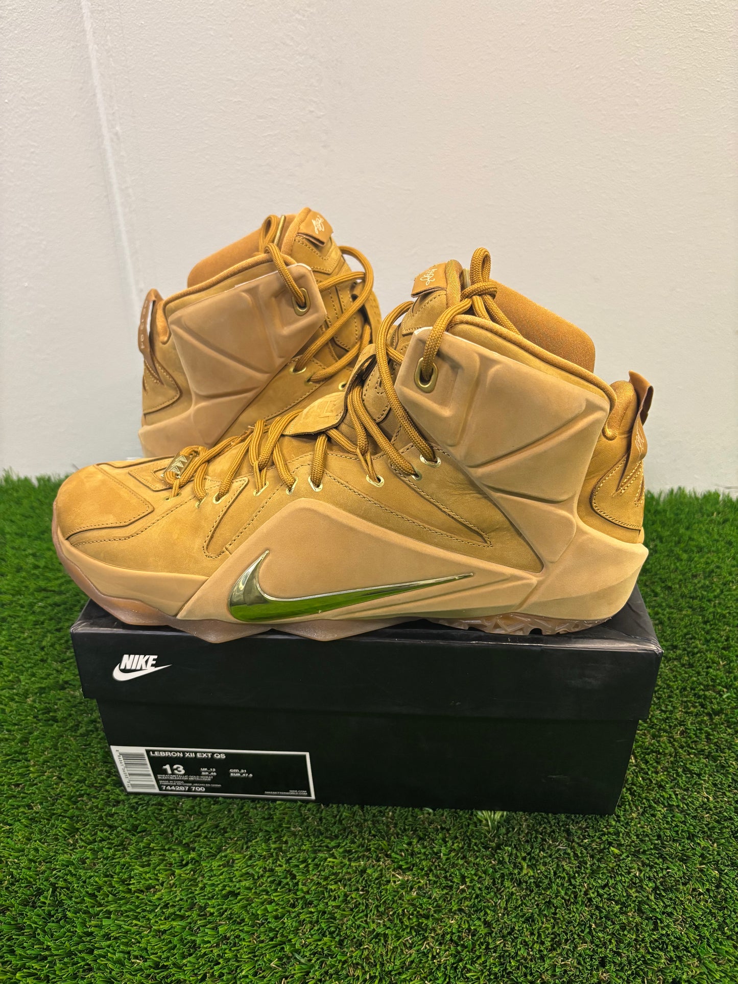 Nike LeBron 12 Wheat Size 13 Mens Shoes $240