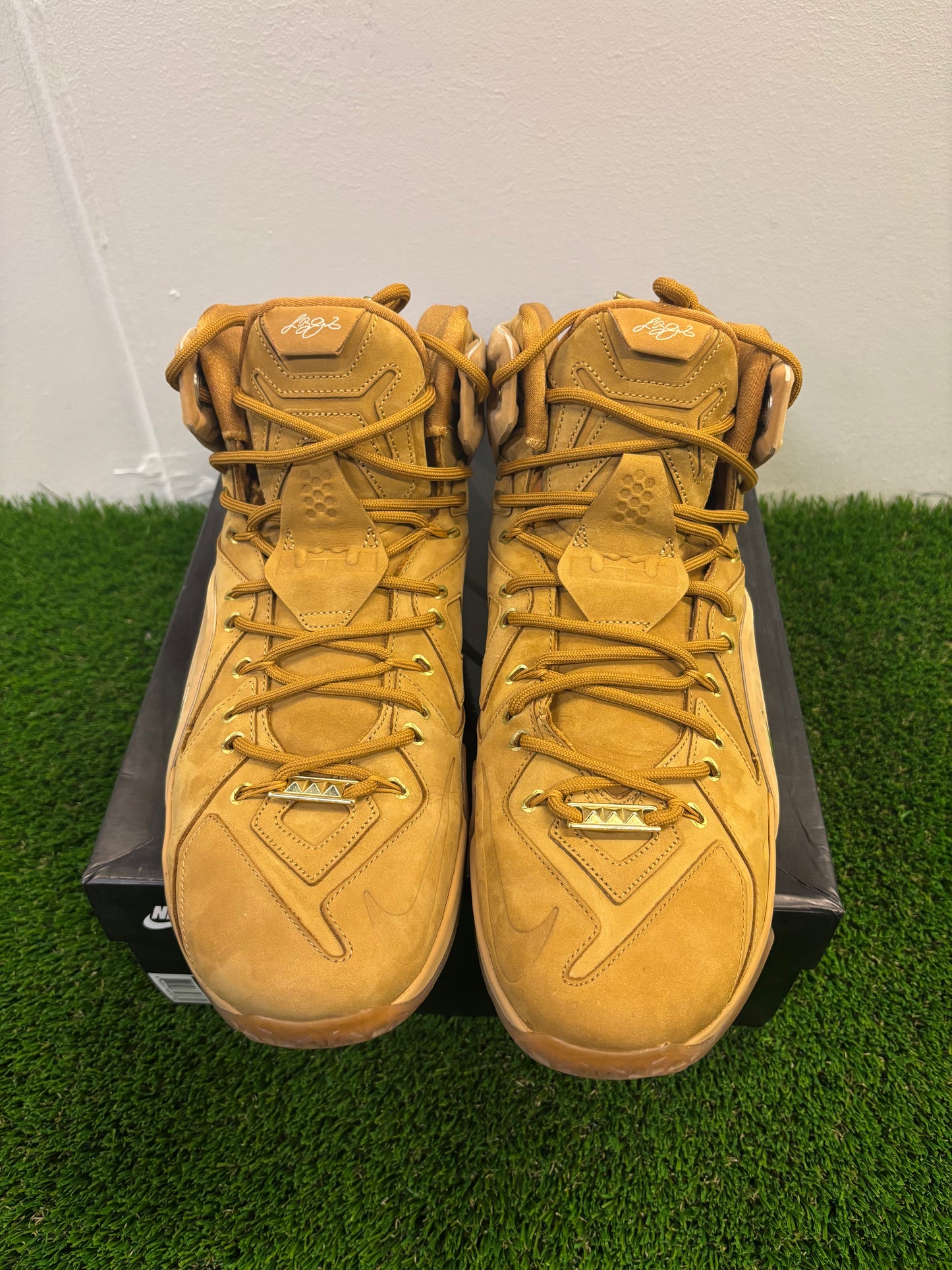 Nike LeBron 12 Wheat Size 13 Mens Shoes $240