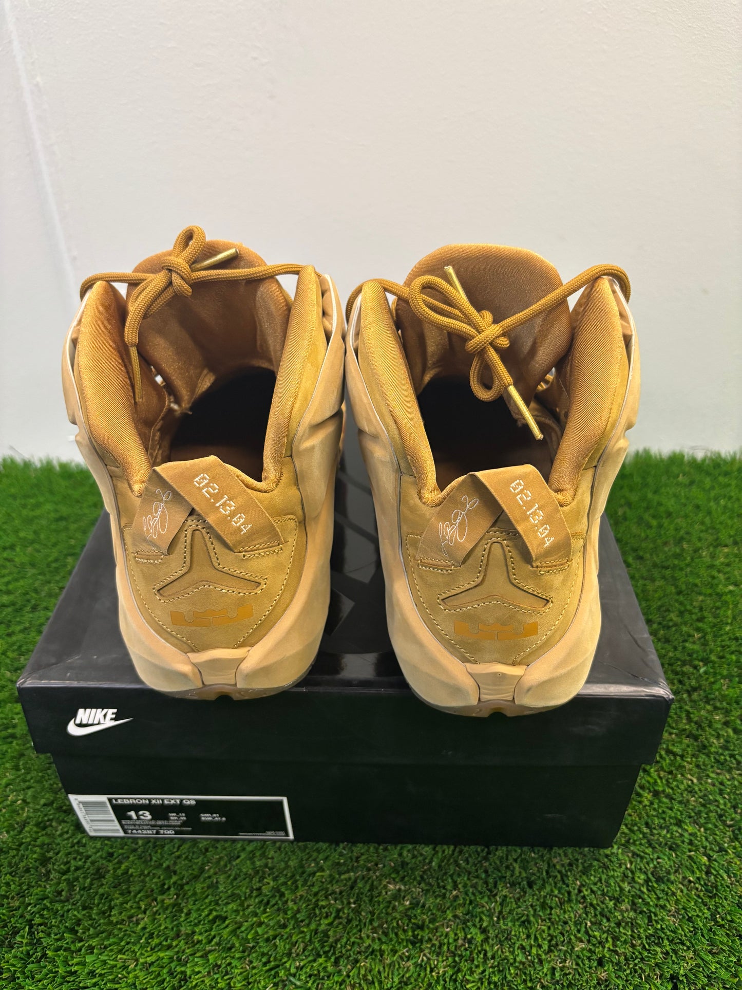 Nike LeBron 12 Wheat Size 13 Mens Shoes $240