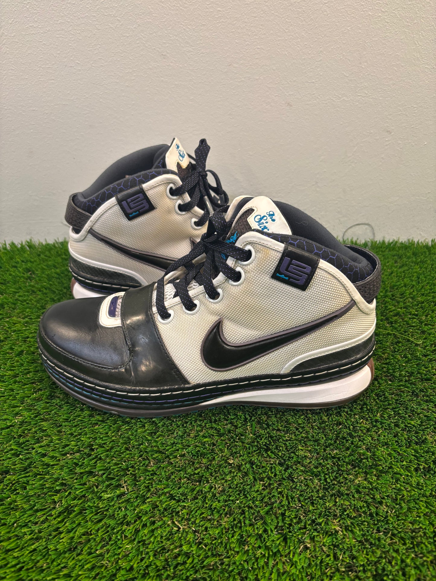 Nike LeBron 6 Hornet Size 8.5 Mens Shoes $125