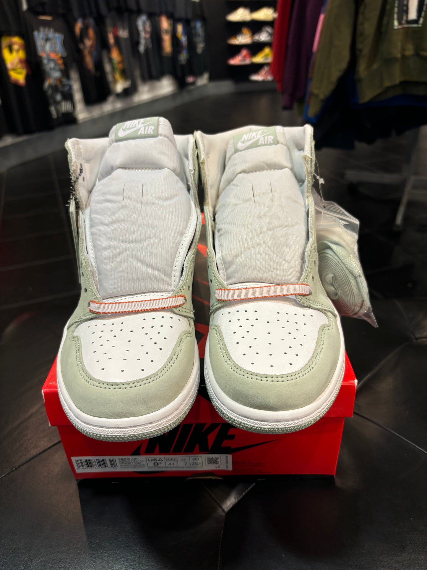 Air Jordan 1 Seafoam Size 9.5 Woman Size 8 Men’s Shoes $200