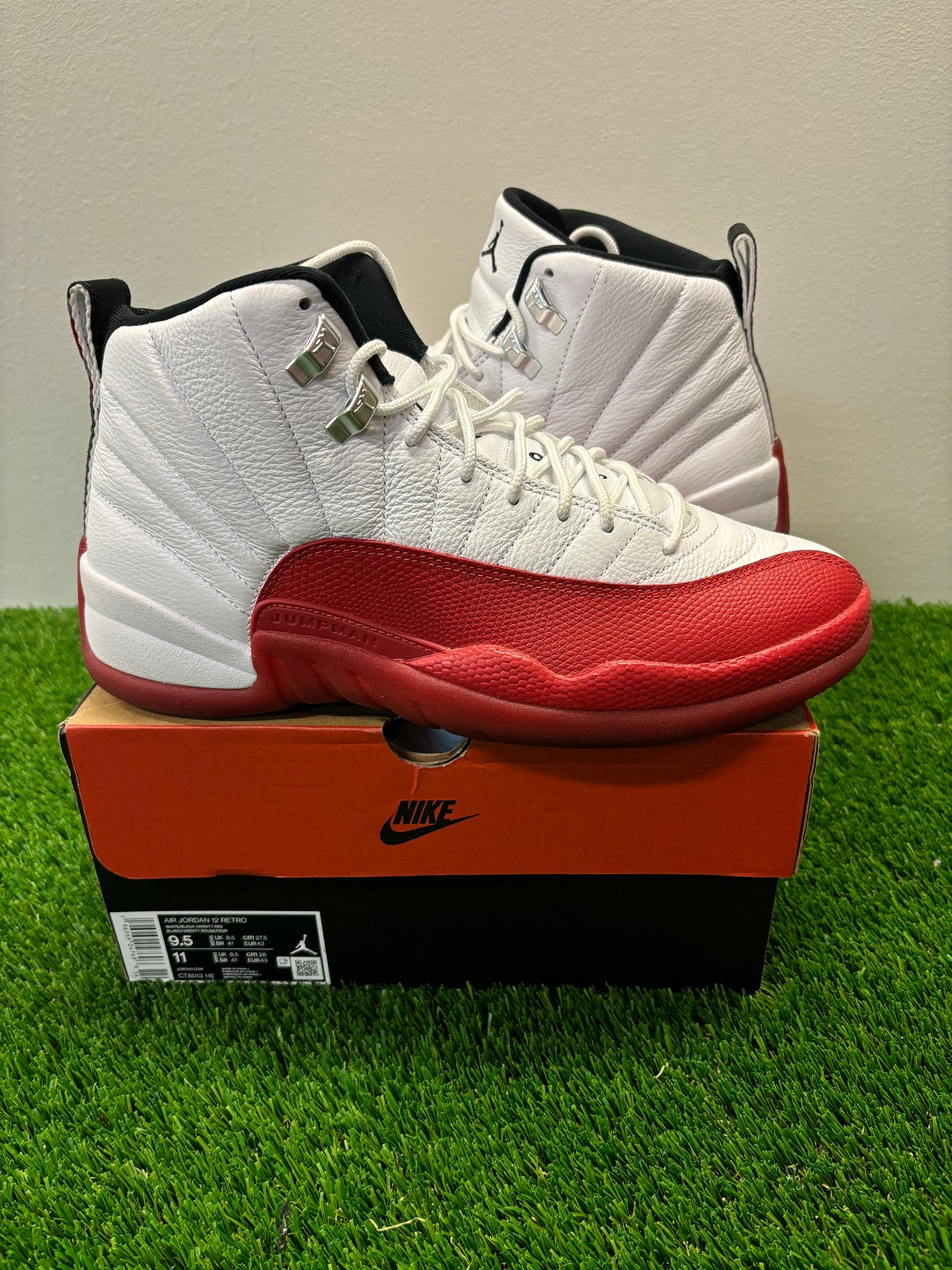 Air Jordan 12 Cherry Size 9.5 $170 Men’s Shoes