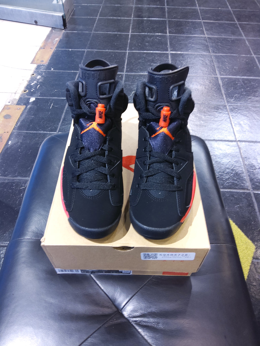 Air Jordan 6 Infrared (2025) Size 3.5 Men's Shoes