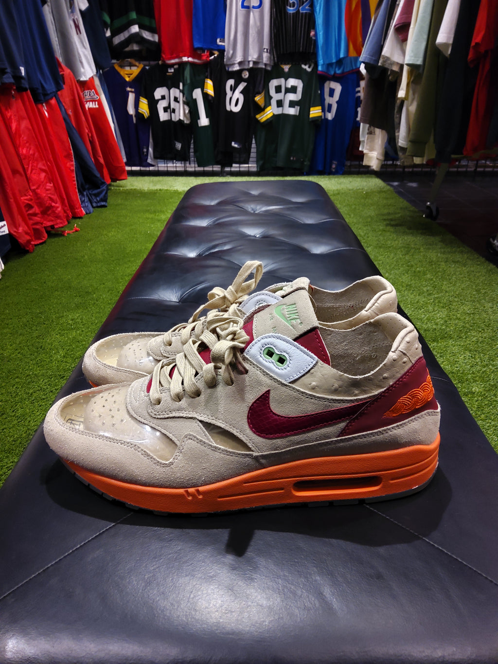 Nike max 1 clot size 12 men's shoes