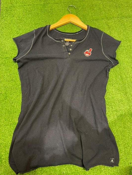 Vintage Cleveland Indians Women Henley Size Medium