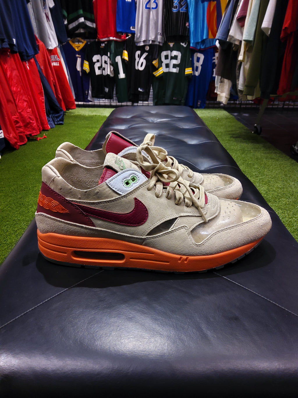Nike max 1 clot size 12 men's shoes