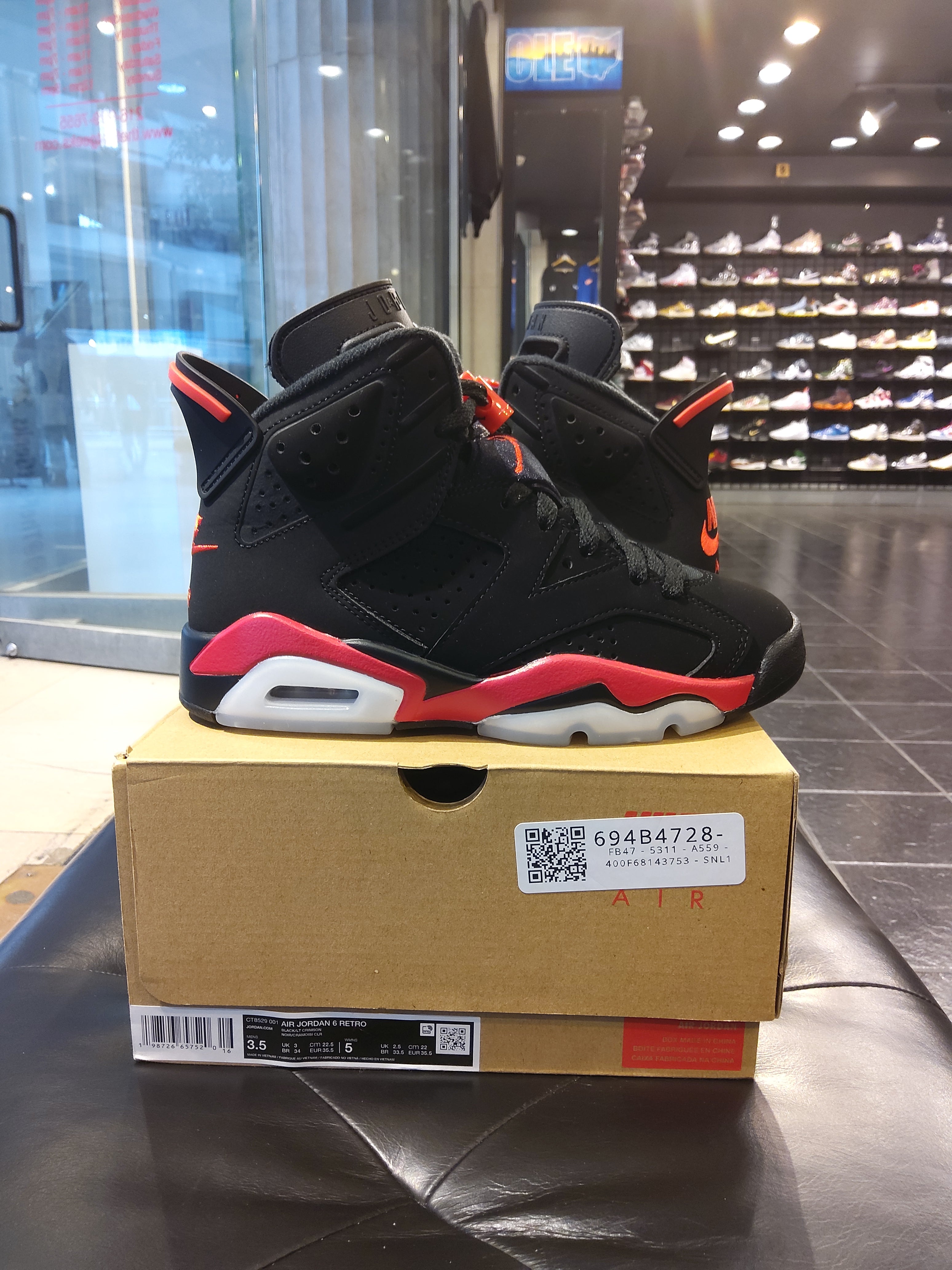 Air Jordan 6 Infrared (2025) Size 3.5 Men's Shoes