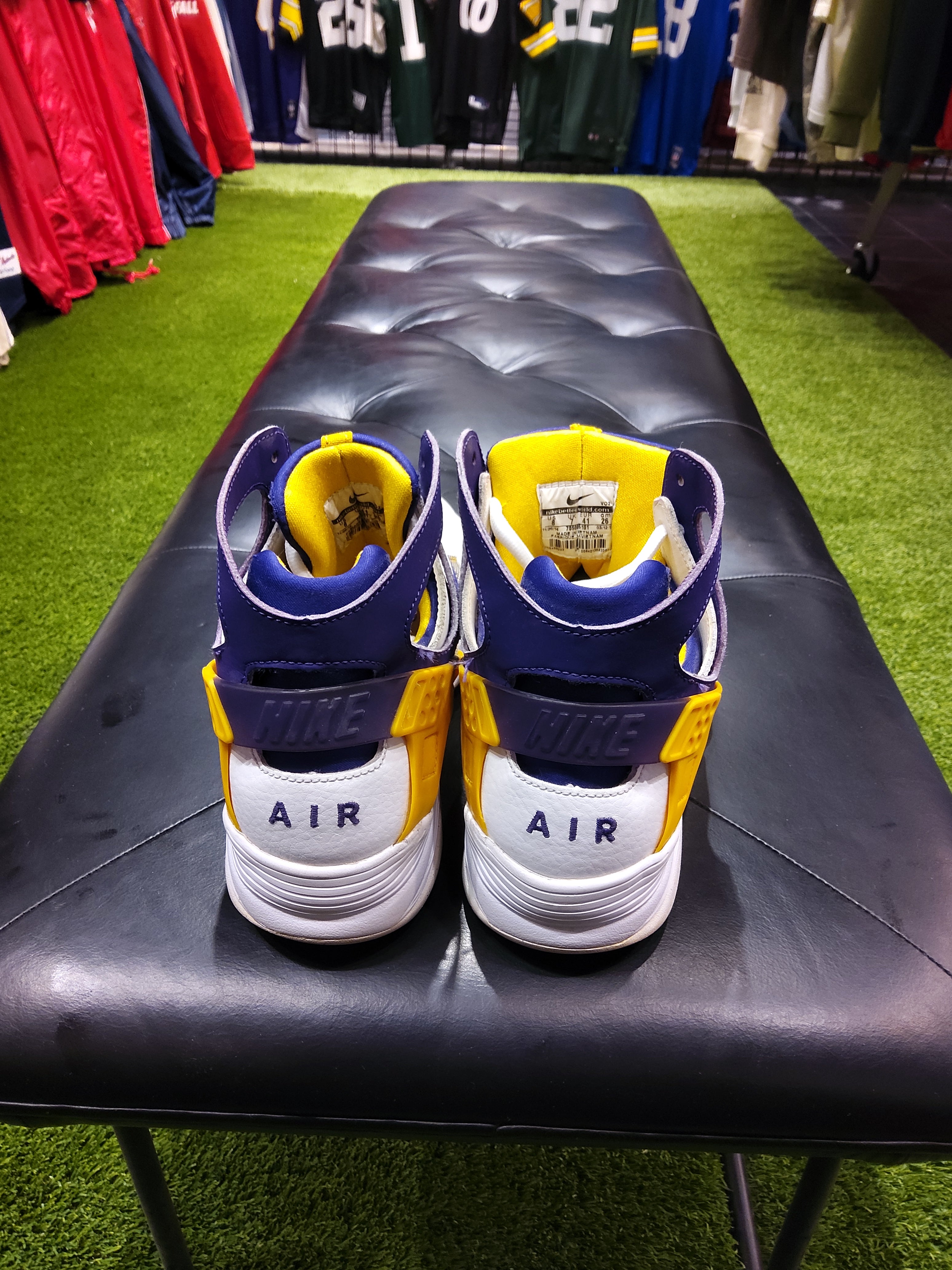 Nike Air huarache Lakers size 8 men's shoes