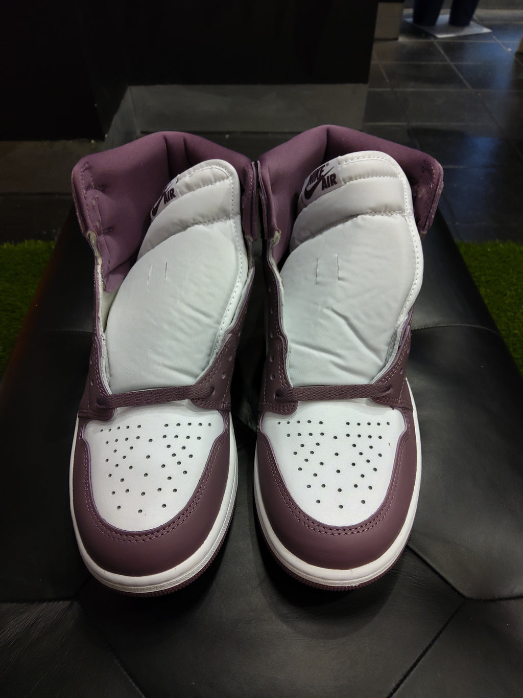 Nike Air Jordan 1 High Retro Mauve size 10.5