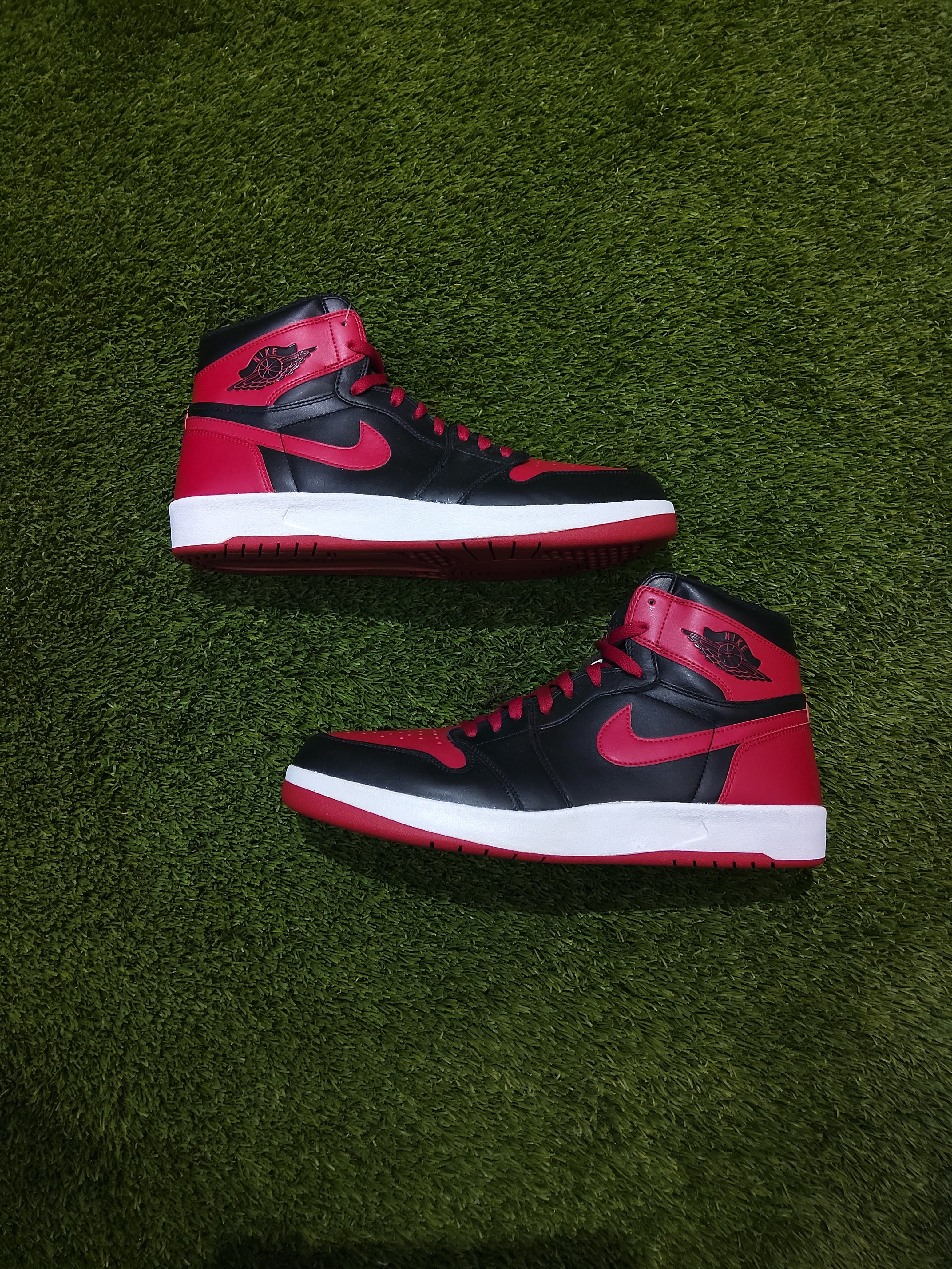 Jordan 1.5 return bred size 12 shoe