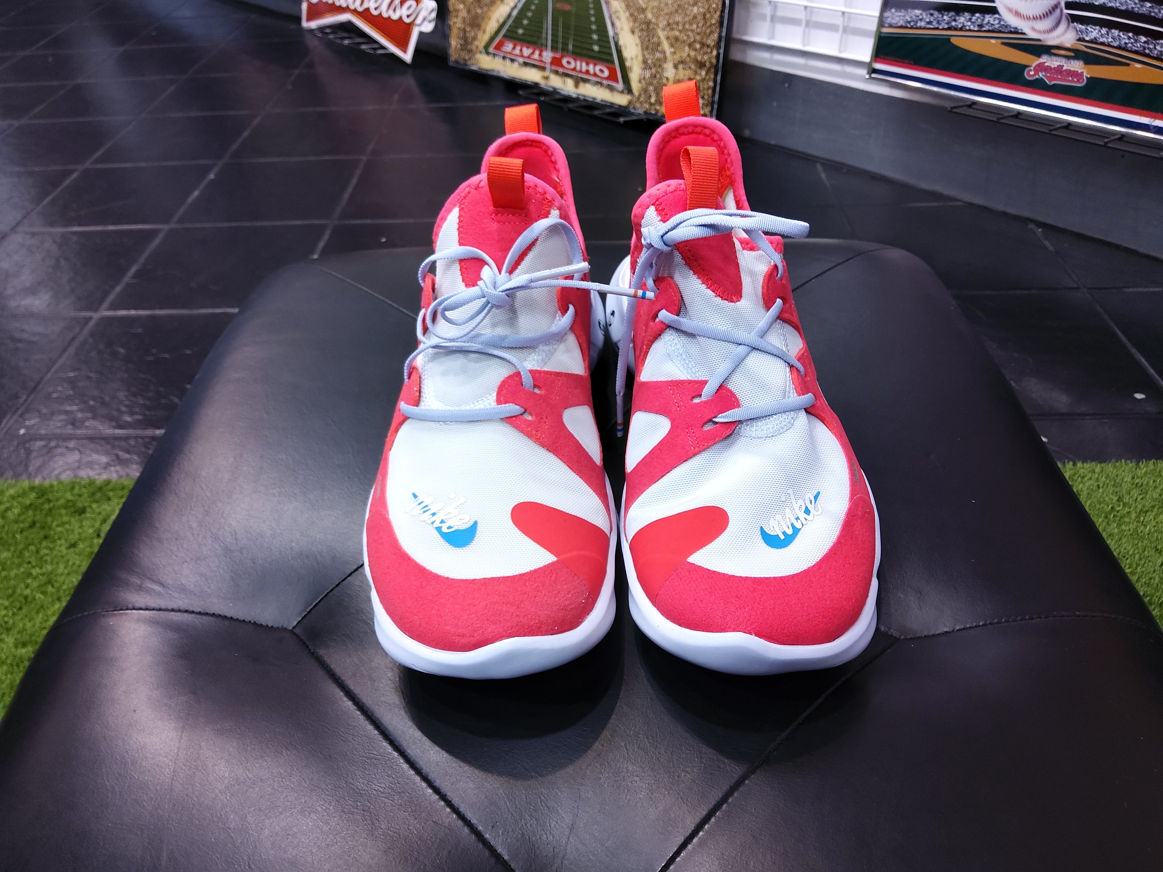 Nike Free Run Orbit 5.0 size 5y Grade School Shoes