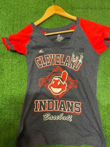 Vintage Cleveland Indians Womens V neck t shirt size Medium