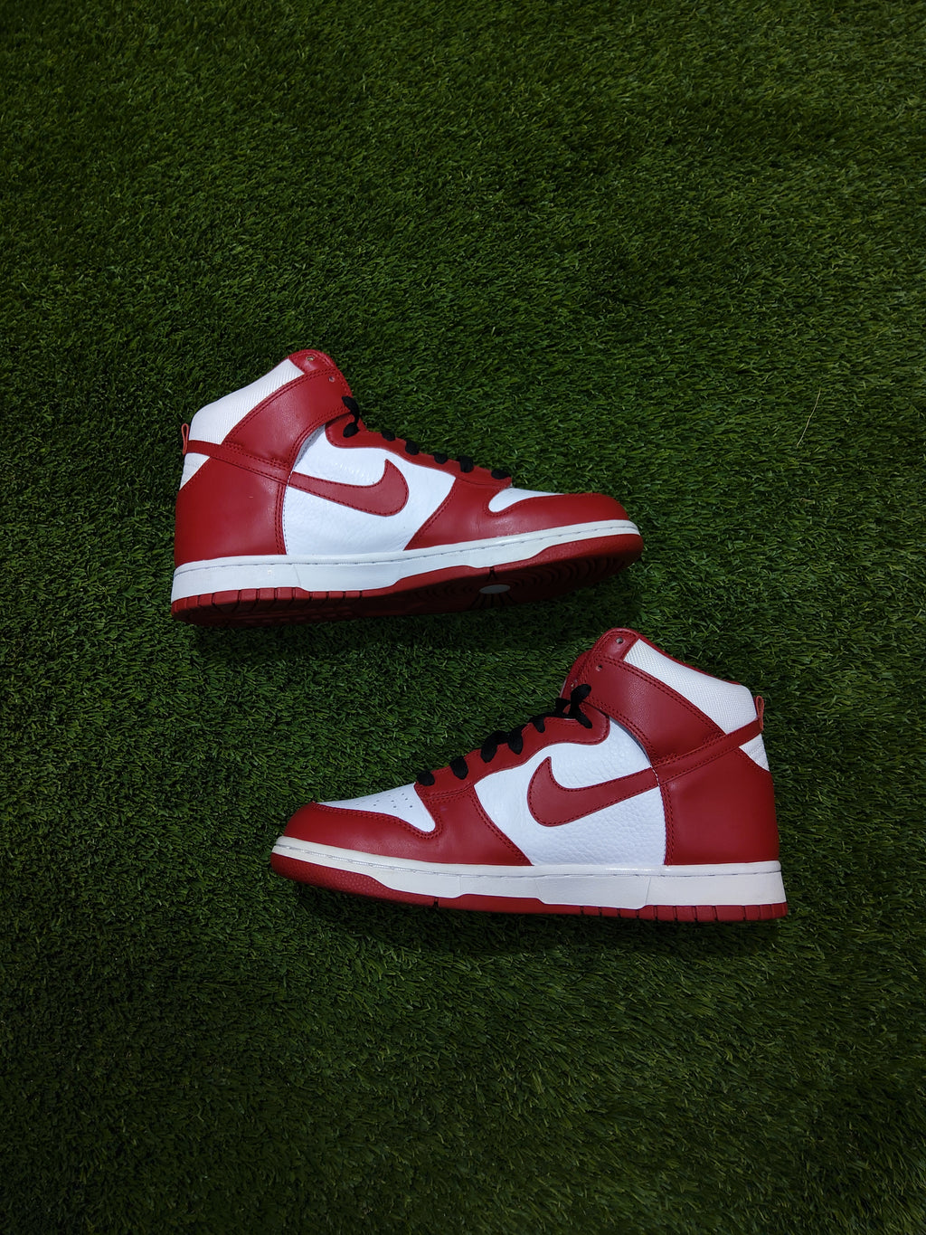 2009 Nike Dunk varsity red men's shoe size 9