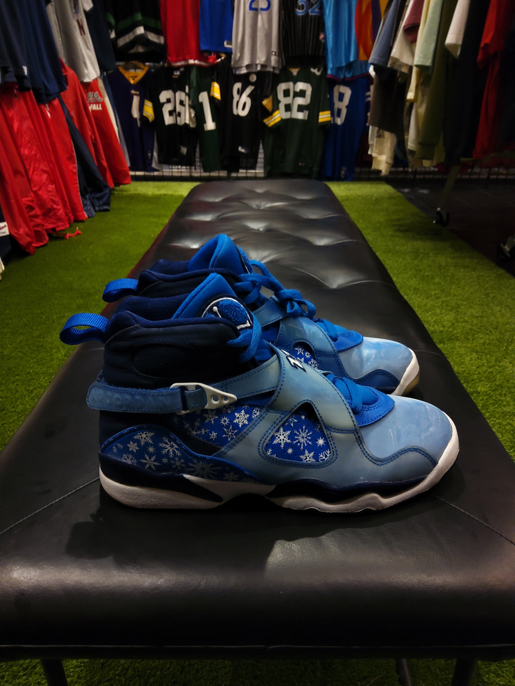 Air jordan 8 Retro snowflake size 5.5y Gradeschool shoes