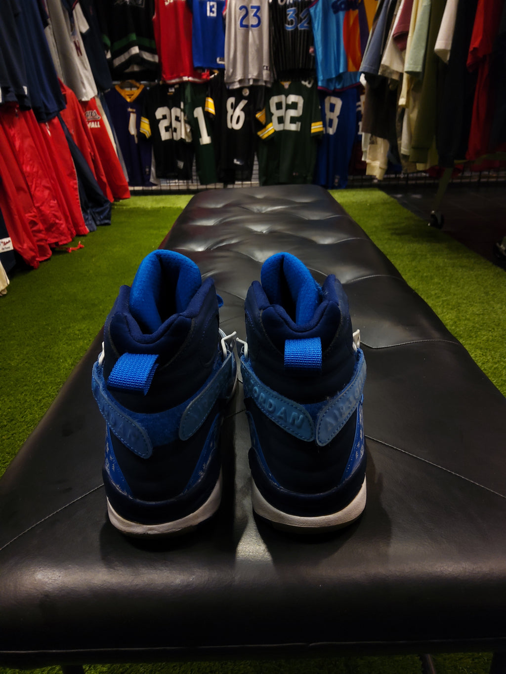 Air jordan 8 Retro snowflake size 5.5y Gradeschool shoes