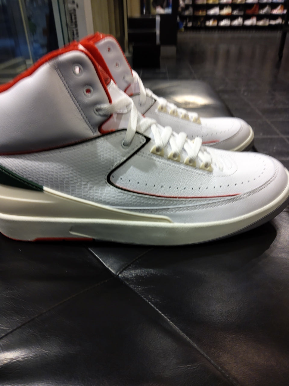 Air Jordan 2 Retro Origins size 13