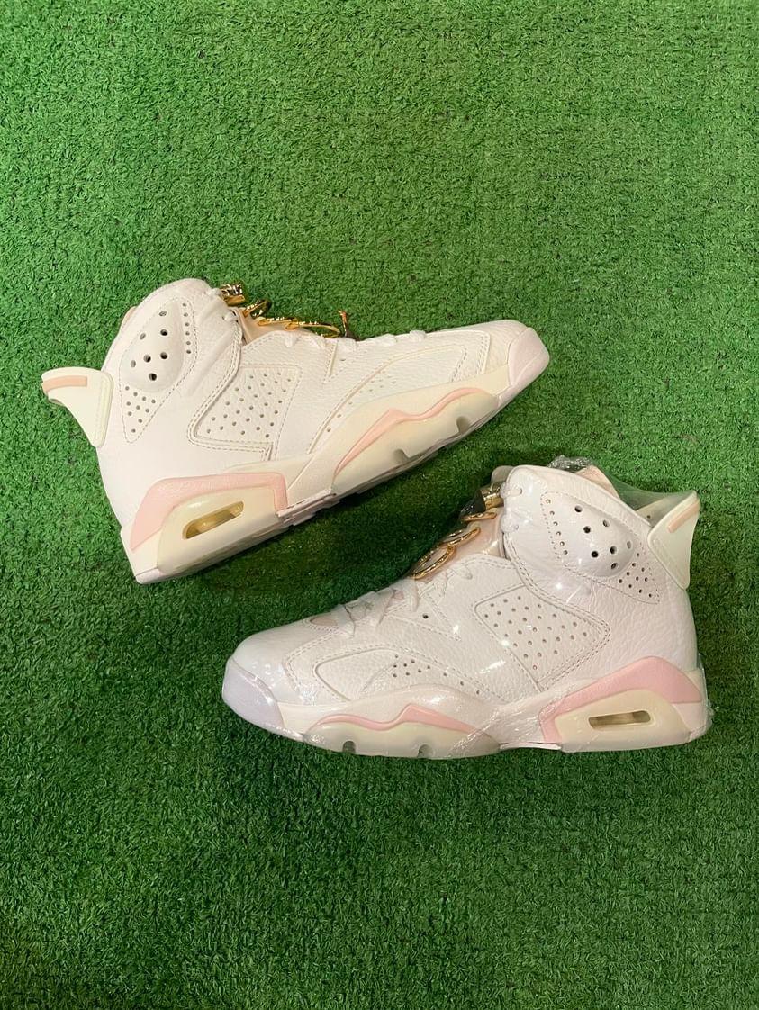 Air Jordan 6 Retro Gold Hoops Size 5.5 Womens shoes