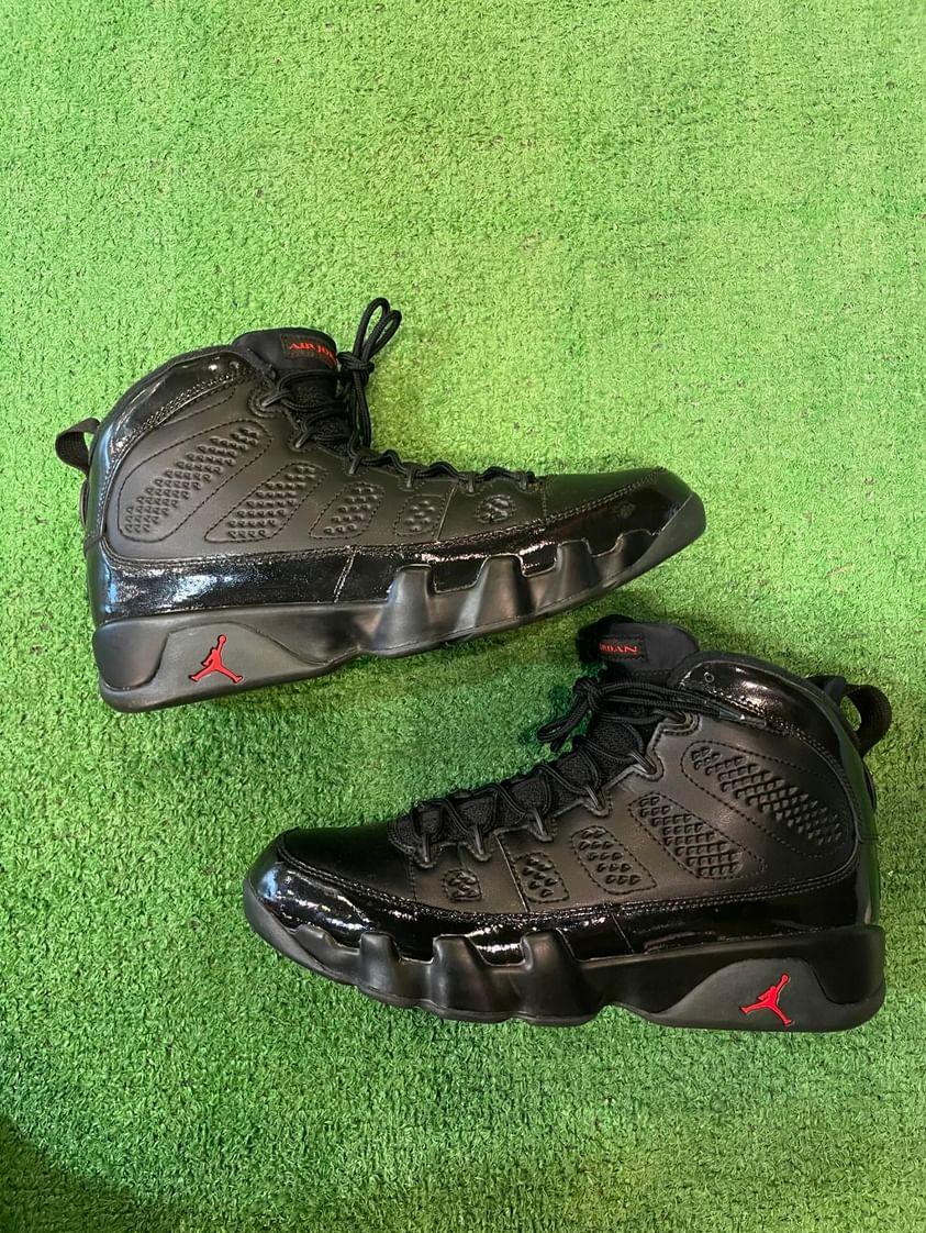 Air Jordan 9 Retro Bred size 10.5 mens shoes