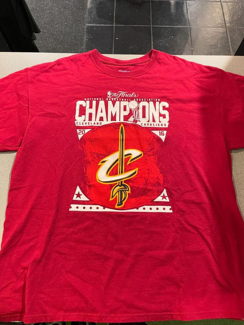 Cavs 2016 Champions Tee size XL