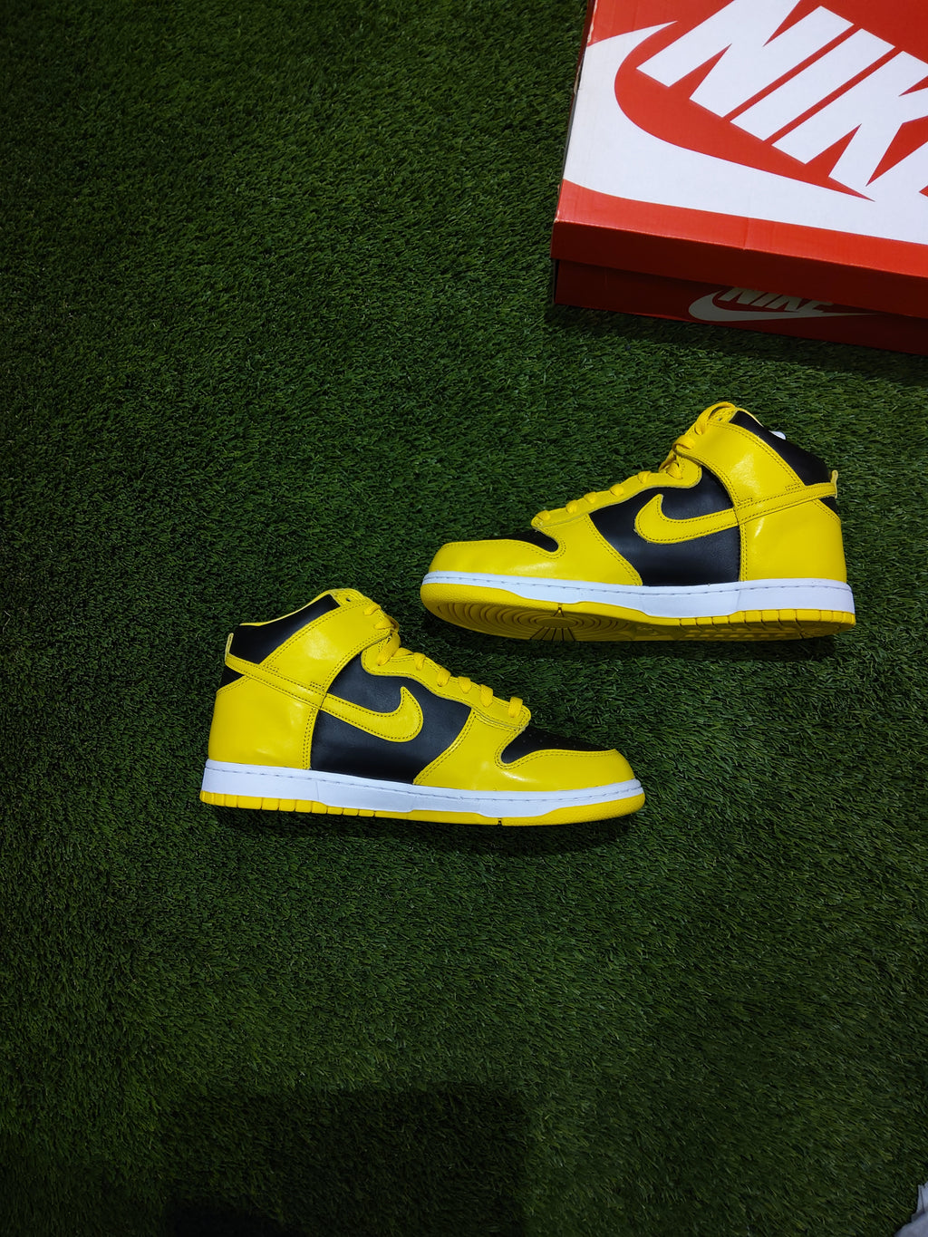 Nike Dunk High Size 11 varsity maize shoe