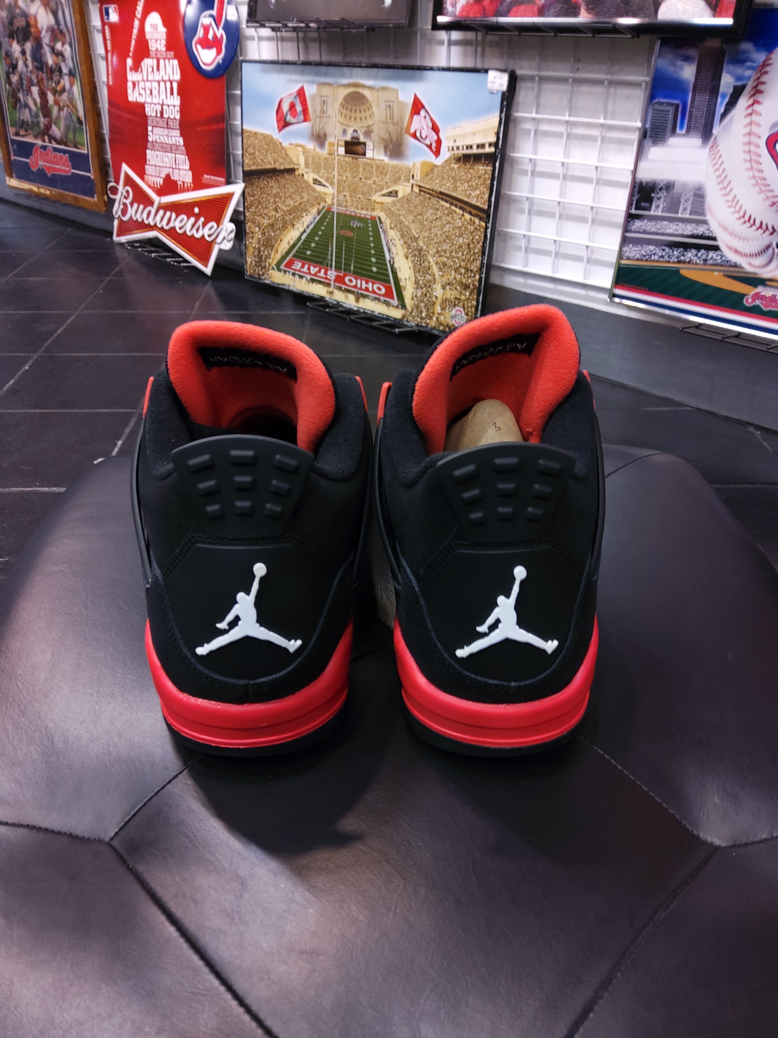 Gradeschool Air Jordan 4 Red Thunder Size 7y Shoes