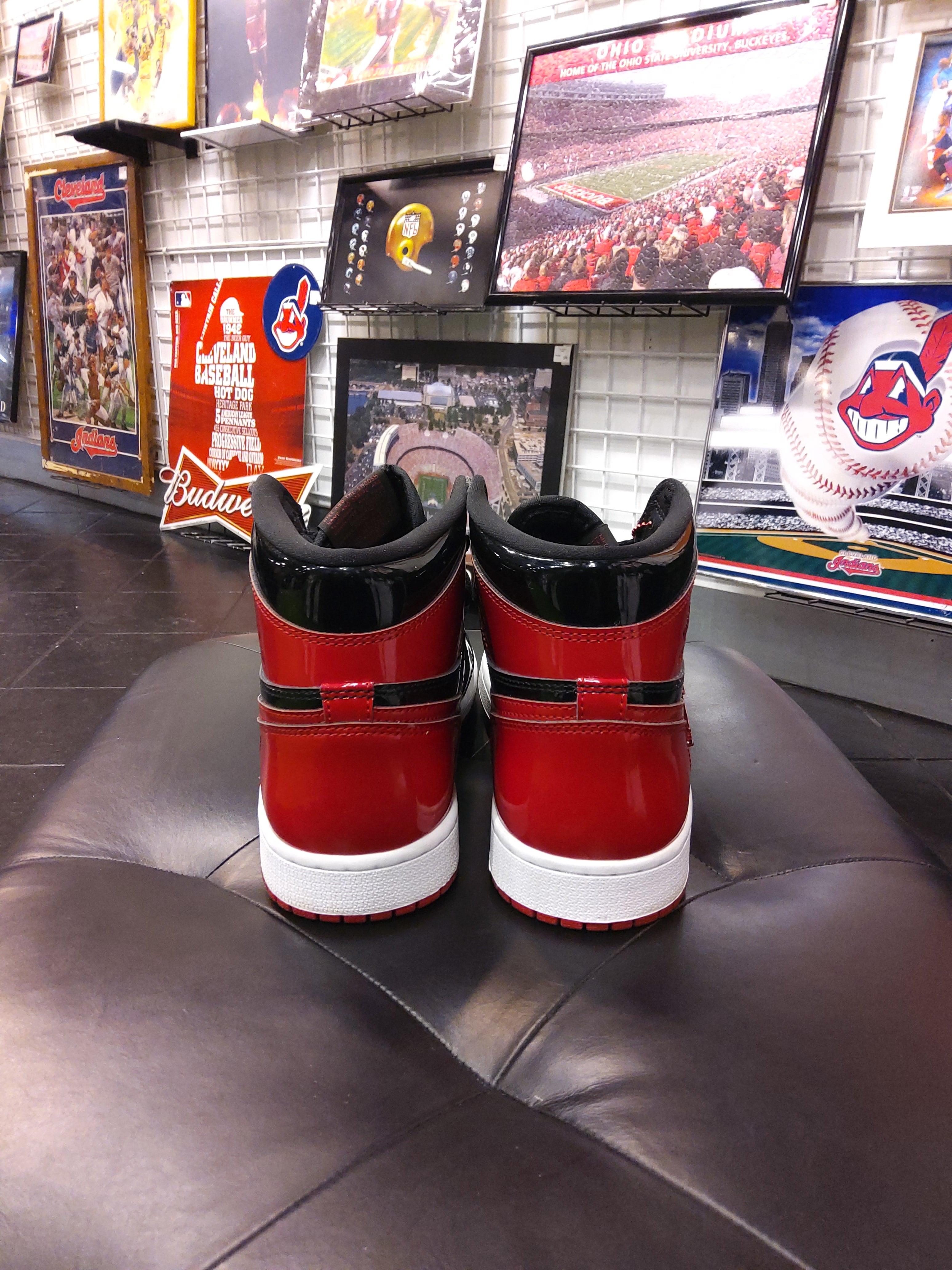 Air jordan 1 patent bred size 9
