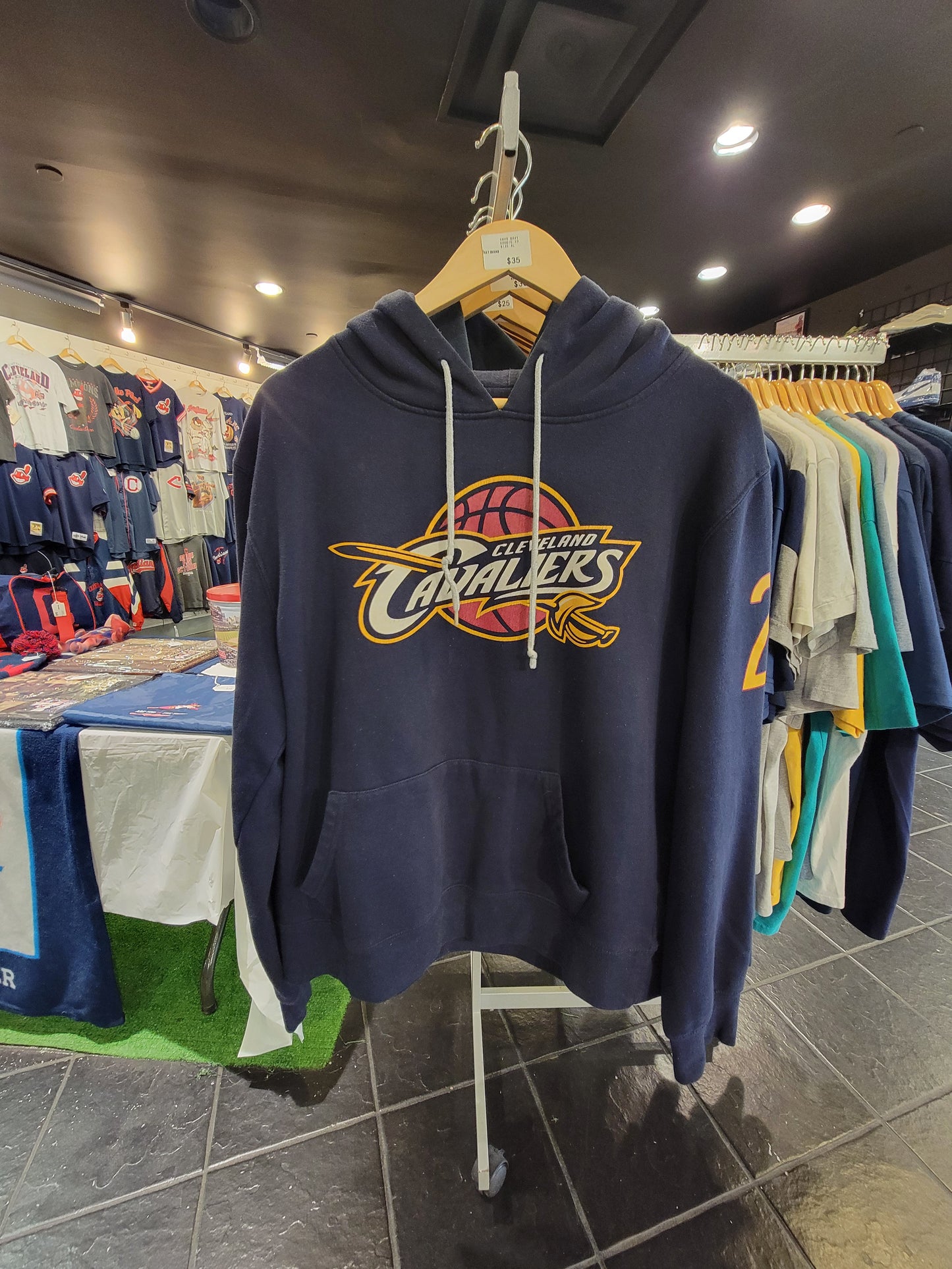 Cavs Navy Hoodie 23 size XL