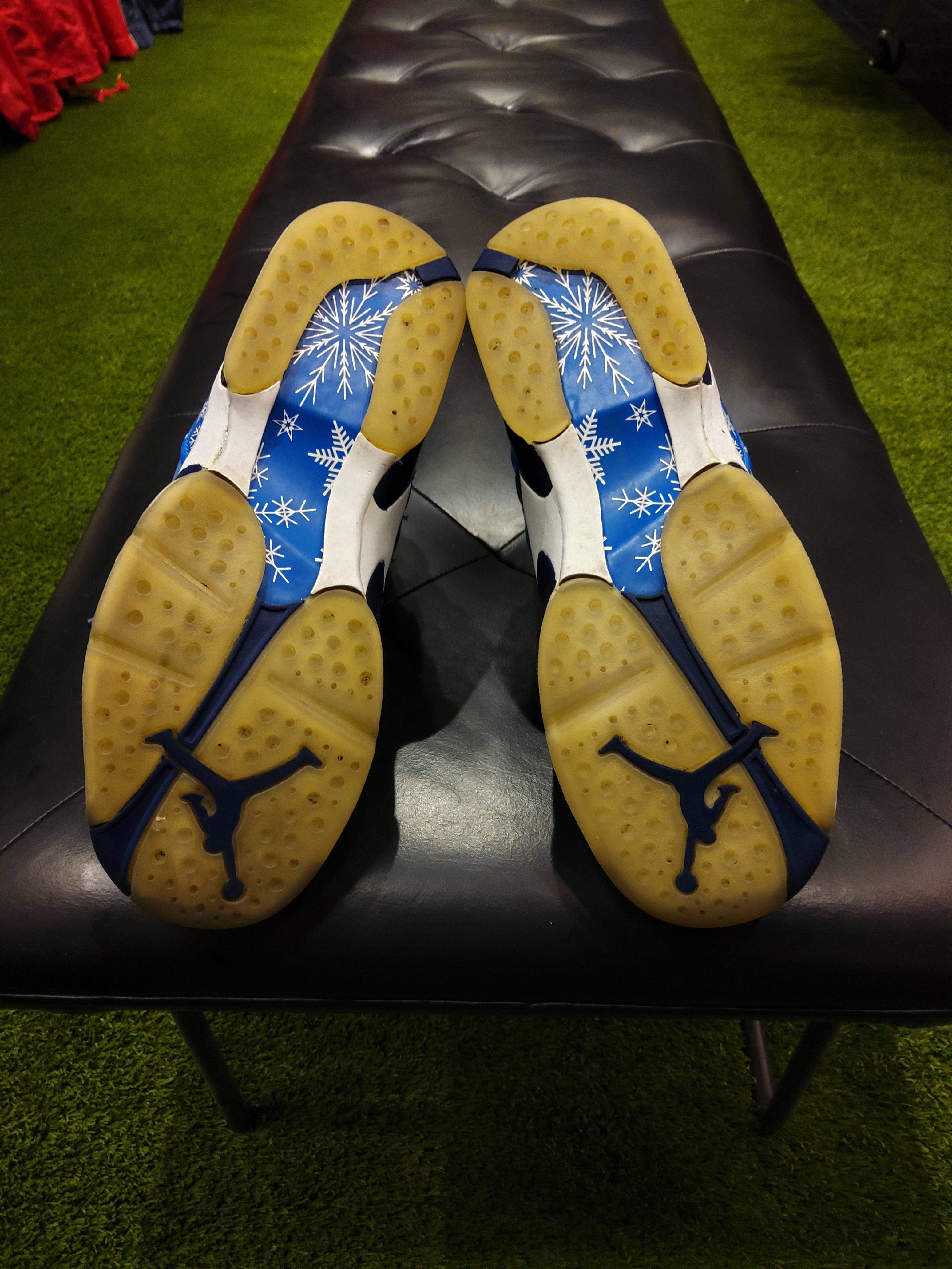 Air jordan 8 Retro snowflake size 5.5y Gradeschool shoes