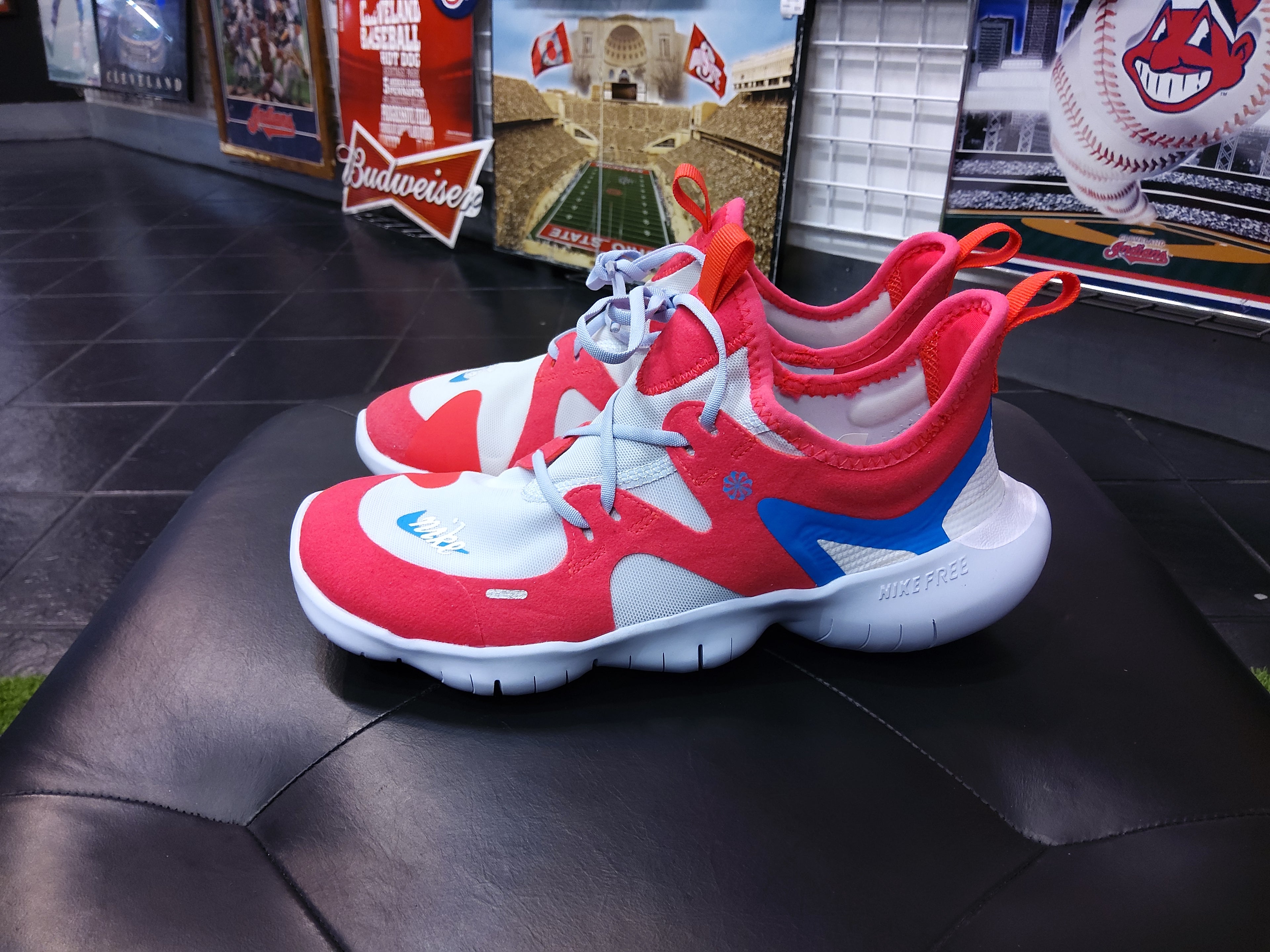Nike Free Run Orbit 5.0 size 5y Grade School Shoes