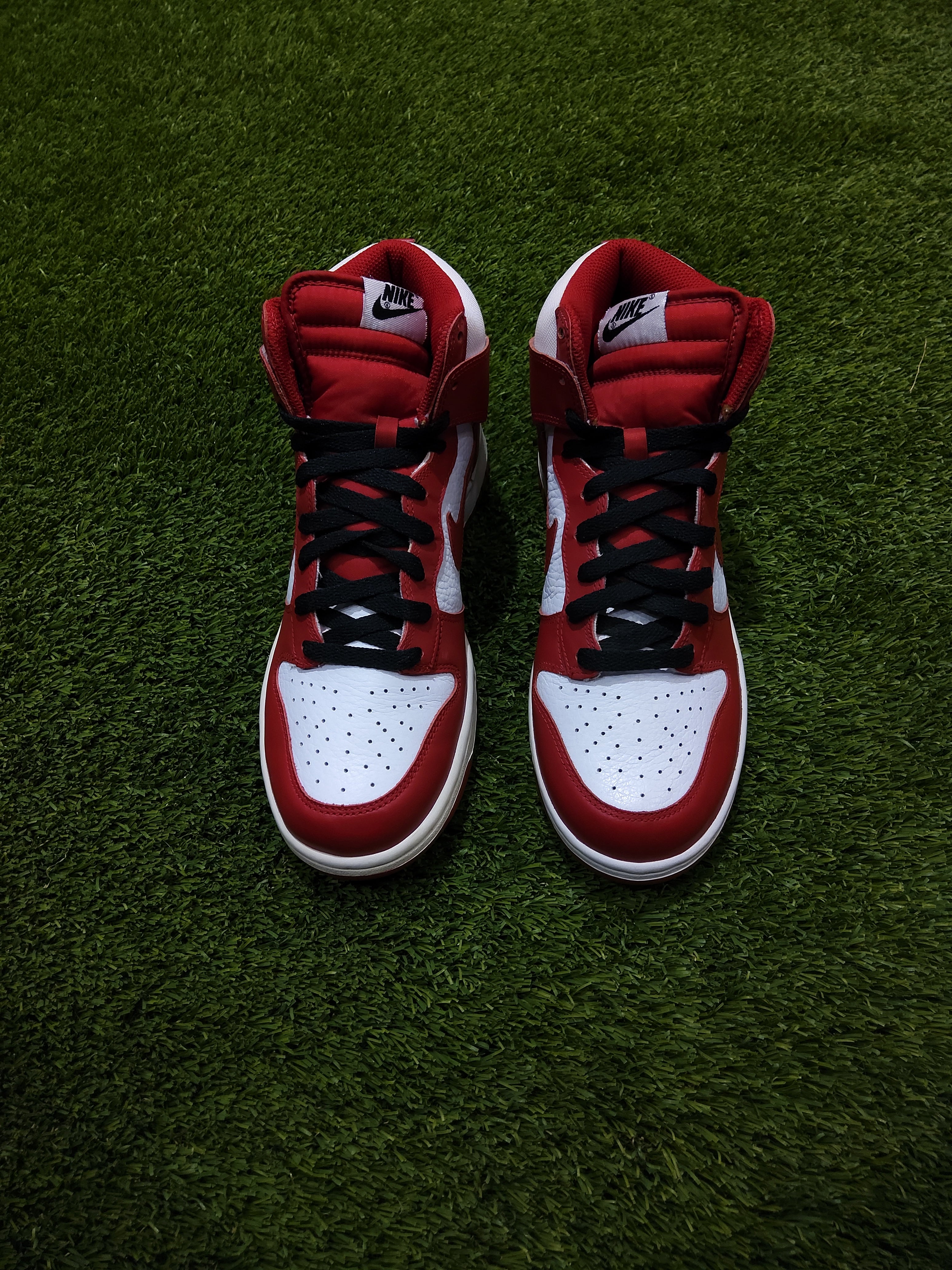 2009 Nike Dunk varsity red men's shoe size 9