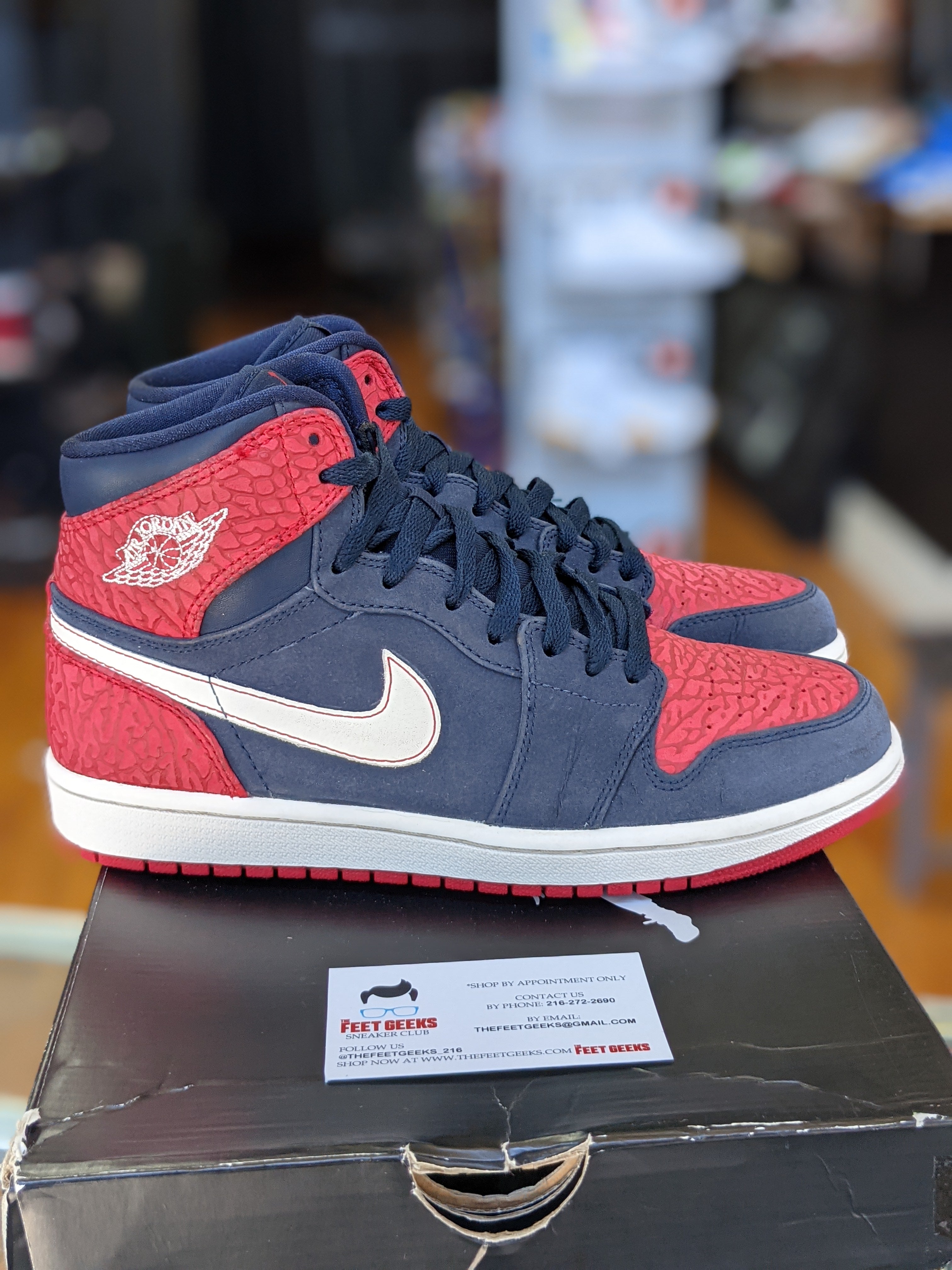 Pre Owned Air Jordan 1 Retro High Election Day 2012 Size 8 with og box