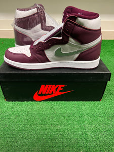 Air Jordan 1 Bordeaux men’s shoe