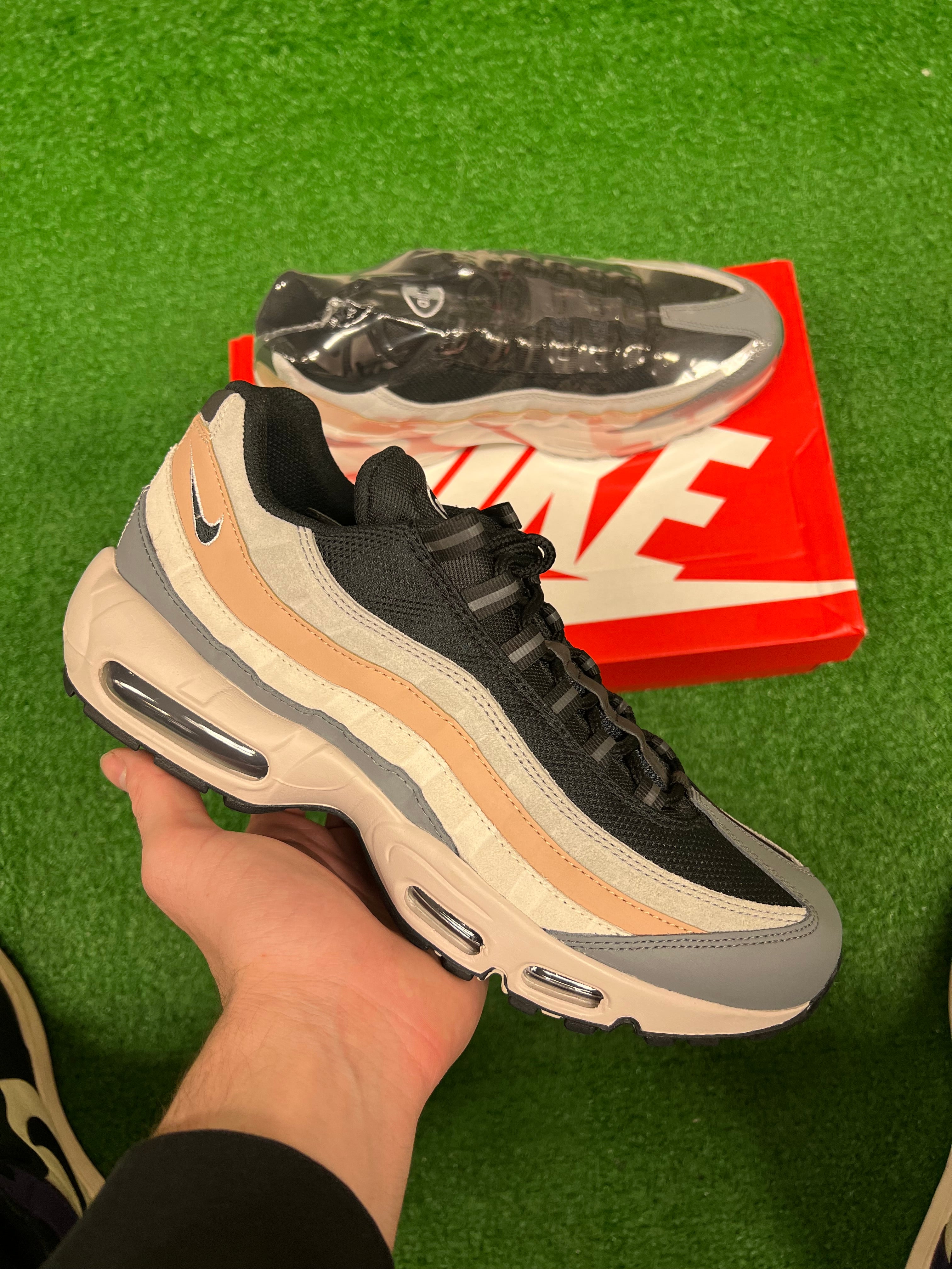 Nike air max 95 black beige gray multiple sizes men’s shoe new