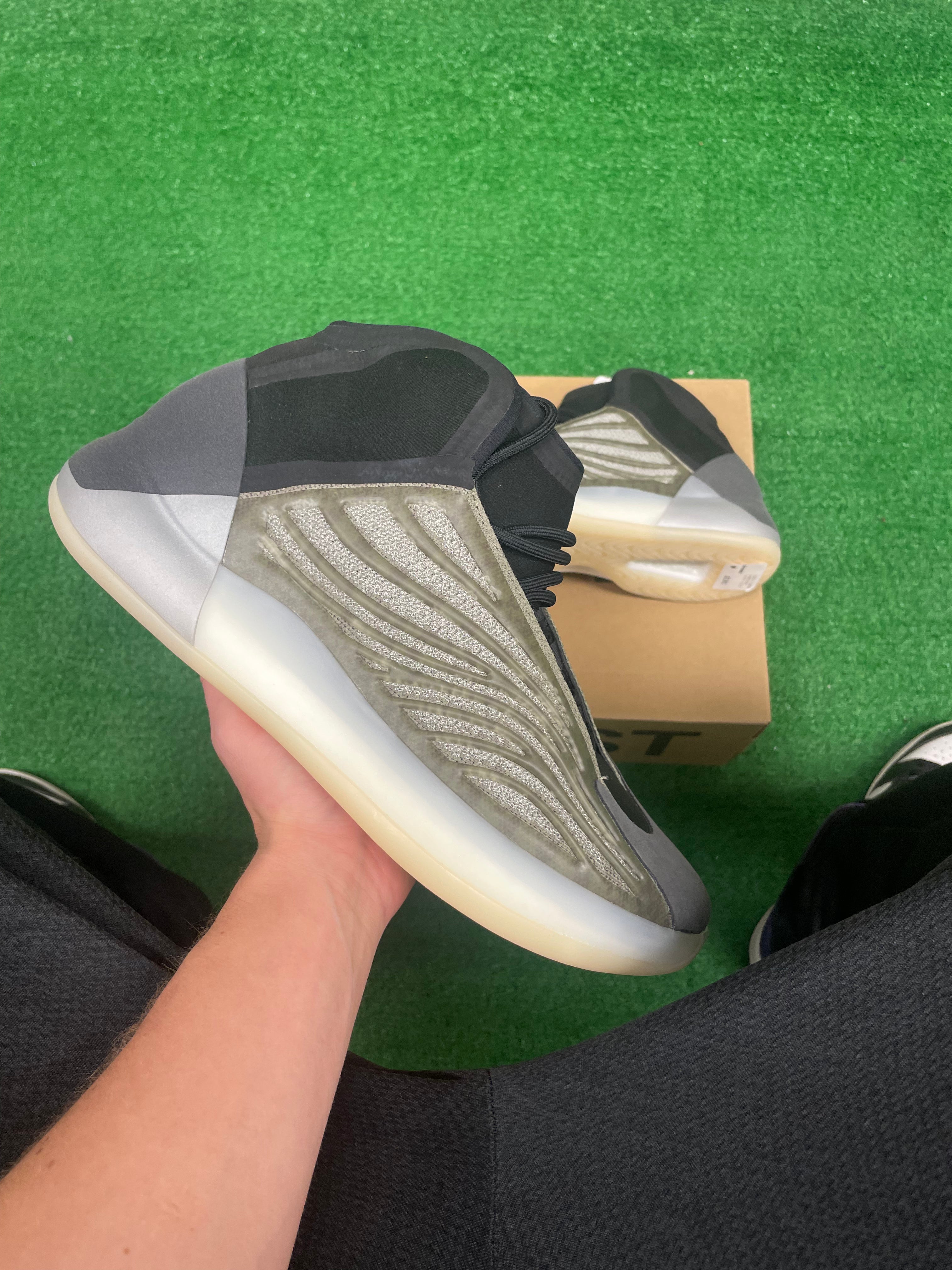 Adidas Yeezy Quantum Barium multiple sizes men’s Shoes New